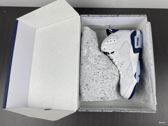 Bmlin CT8529-141 Navy (2022) Jordan Retro 6 Midnight 0812